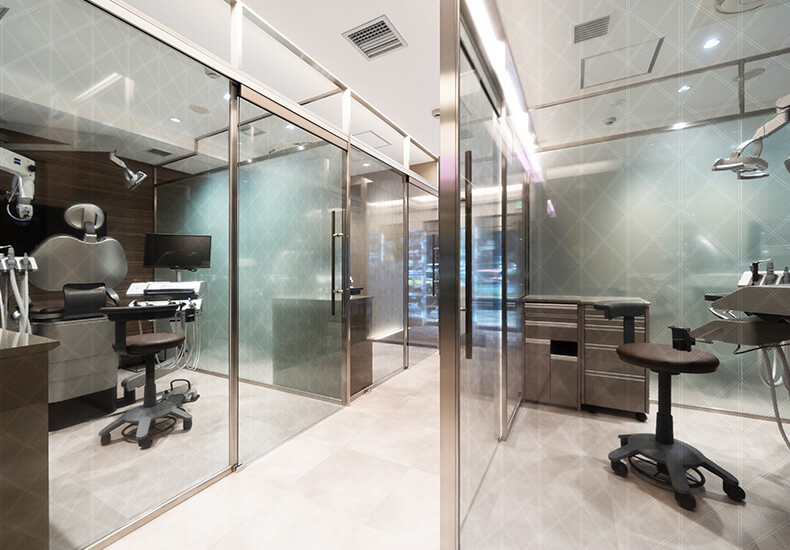 医療法人　翼翔会　YASUOKA DENTAL OFFICE UMEDA