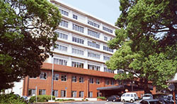 長崎大学　医学部・歯学部附属病院